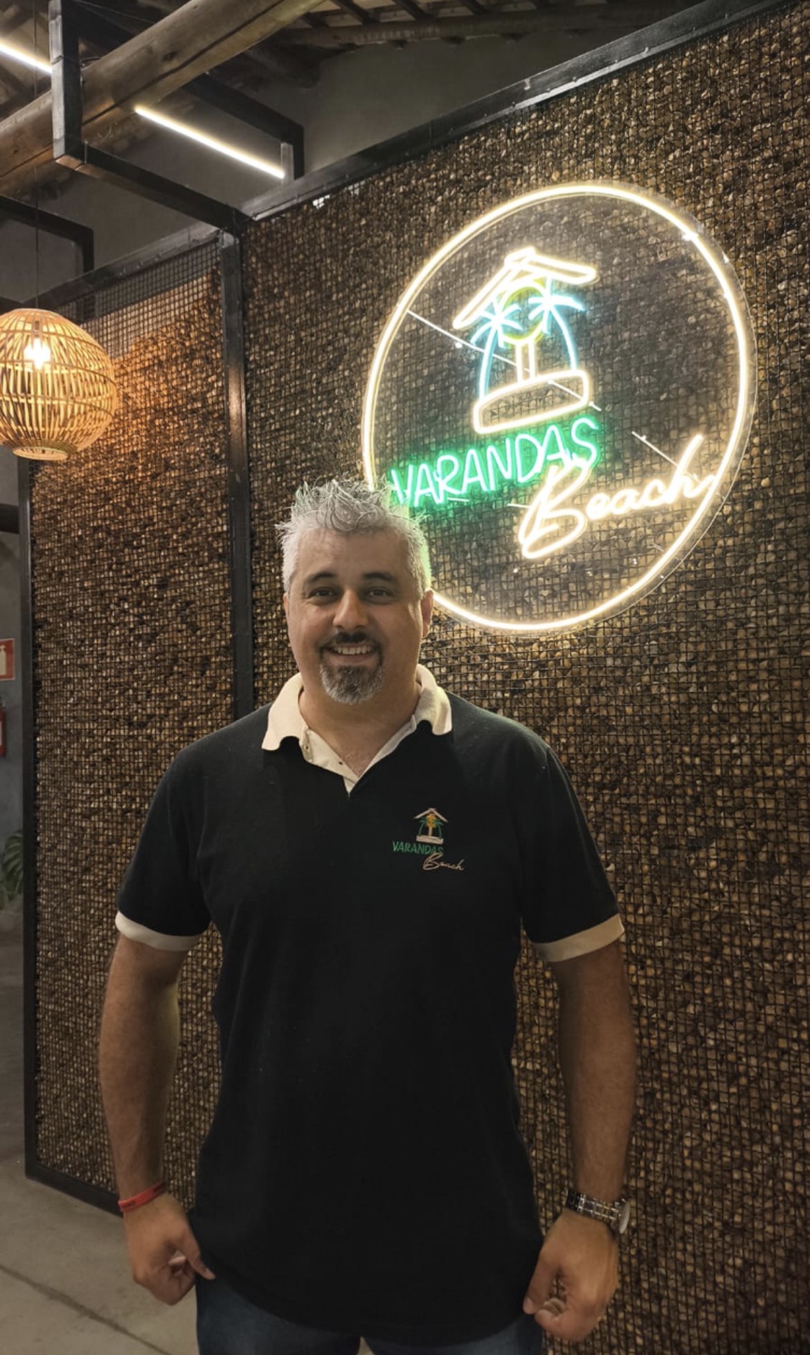 Waltinho, empresário e anfitrião do Varandas Beach